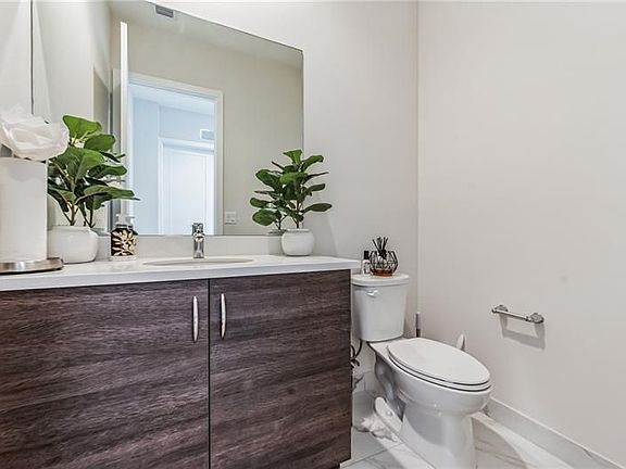5th image of 4761 Sophia Dr