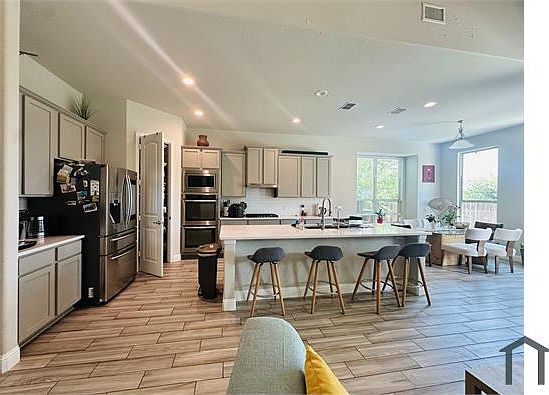 2nd image of 2436 Whispering Pines Dr