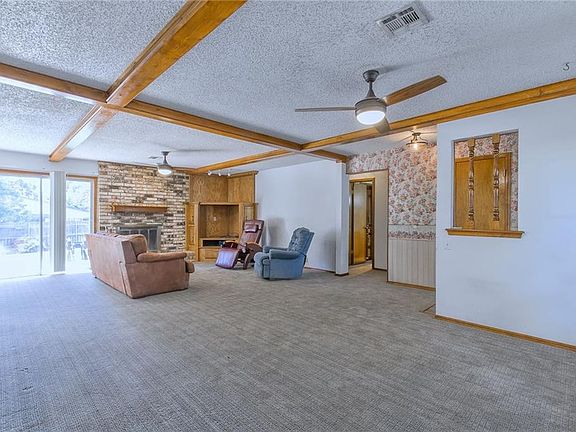 4th image of 11616 Oakdale St