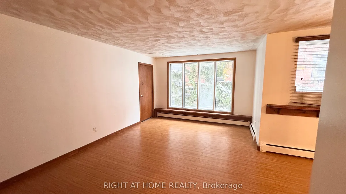 Building Photo - 11 Devitt Ave S #302