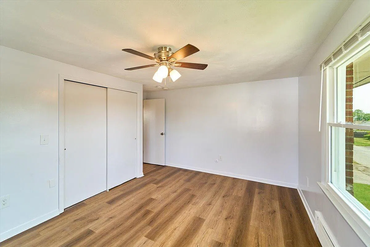 2 bed, 969 sqft, $2,000 — Photo 4