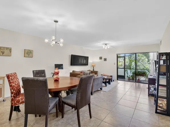 900 SW 9th Street Circle #102, Boca Raton, FL 33486