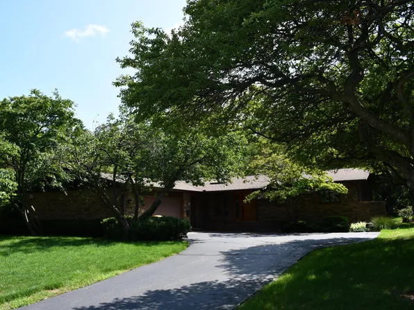 1120 Carpenter Ave NW, Grand Rapids, MI 49504