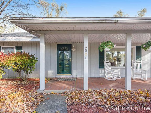 3rd image of 3061 Woodcliff Cir SE
