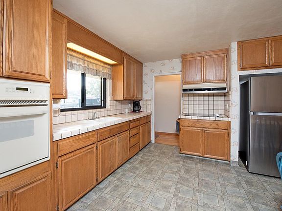 4th image of 1125 Longfellow Ave