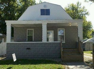 904 E Macon St, Clinton, IL 61727