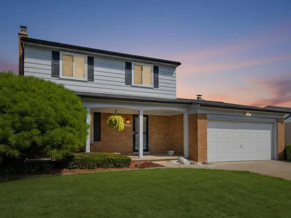 50426 Jim Dr, Chesterfield, MI 48047