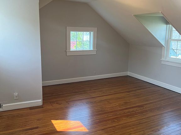 2nd image of 104 Kellogg St