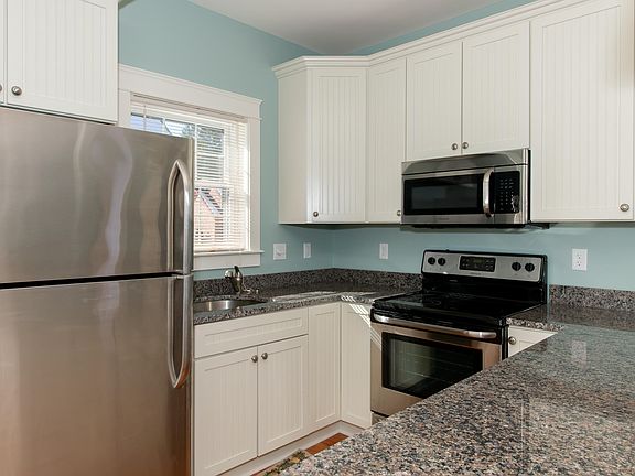 4th image of 91 College Dr Unit 55