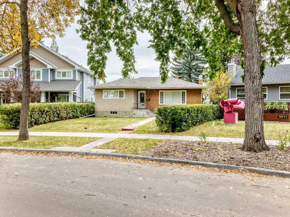 10715 133rd St NW, Edmonton, AB T5M 1G7