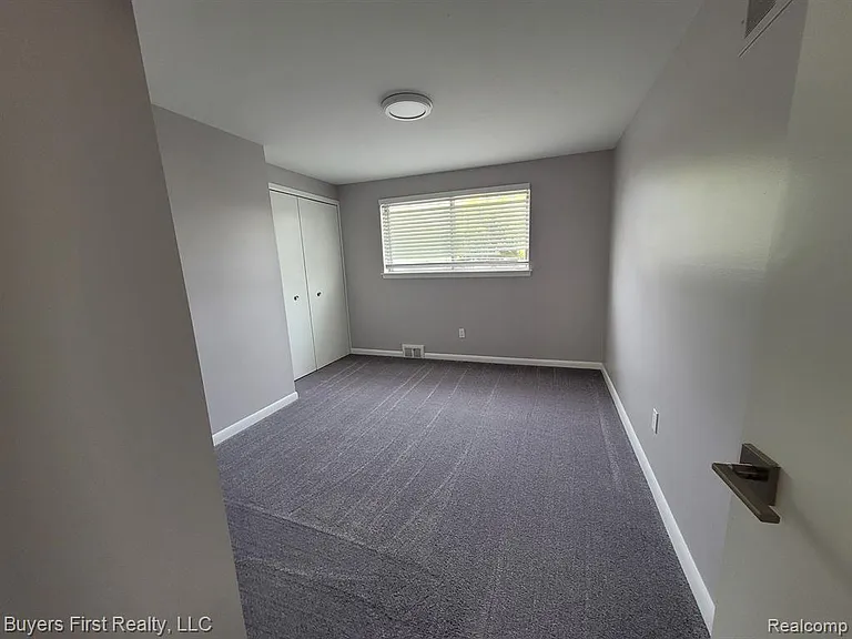 18425 Alta Vista Dr — Photo 27