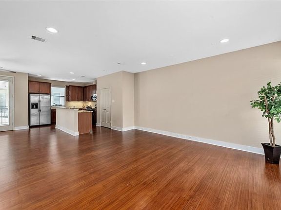 4th image of 2313 McIlhenny St