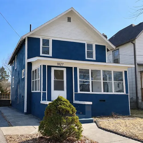 1027 S Chicago Ave Photo 1