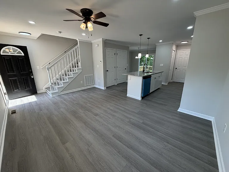 2036 Harrison Ave — Photo 15