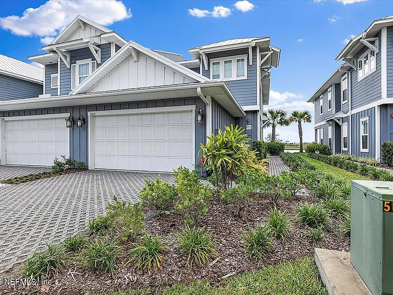 2260 Beach Blvd — Photo 1