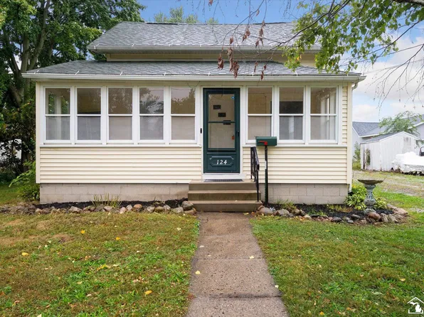 124 S Monroe St, Blissfield, MI 49228