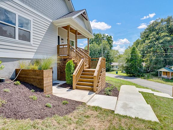 3rd image of 405 Hedgewood Dr