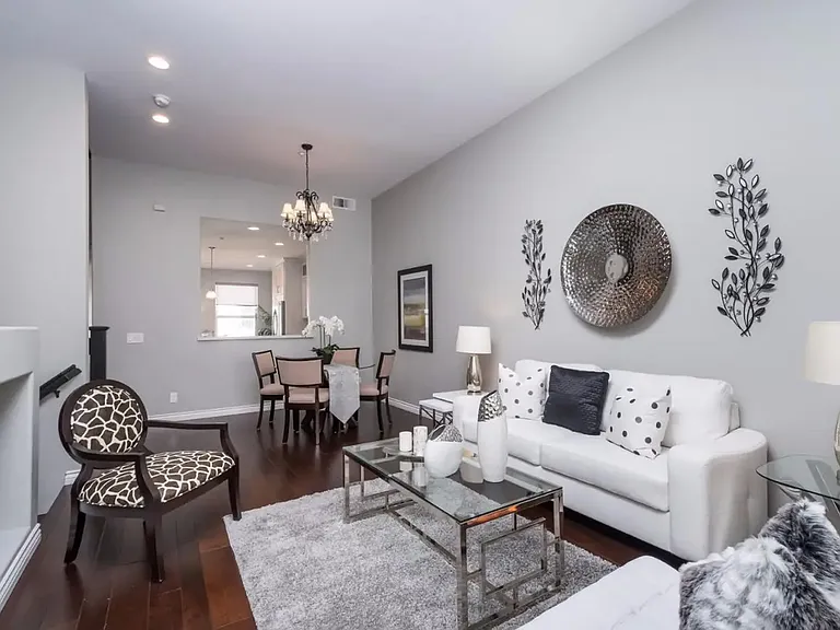221 Village Ln — Photo 8