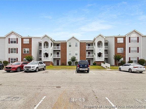 2nd image of 224 Waterdown Dr APT 11