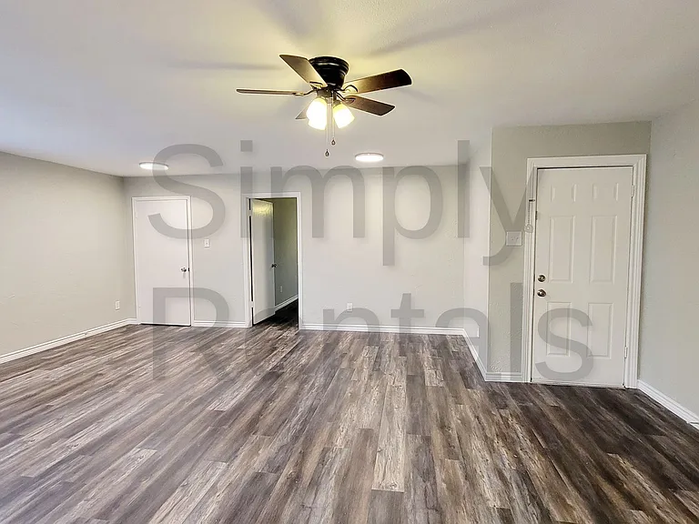 2602 Bliss St — Photo 6