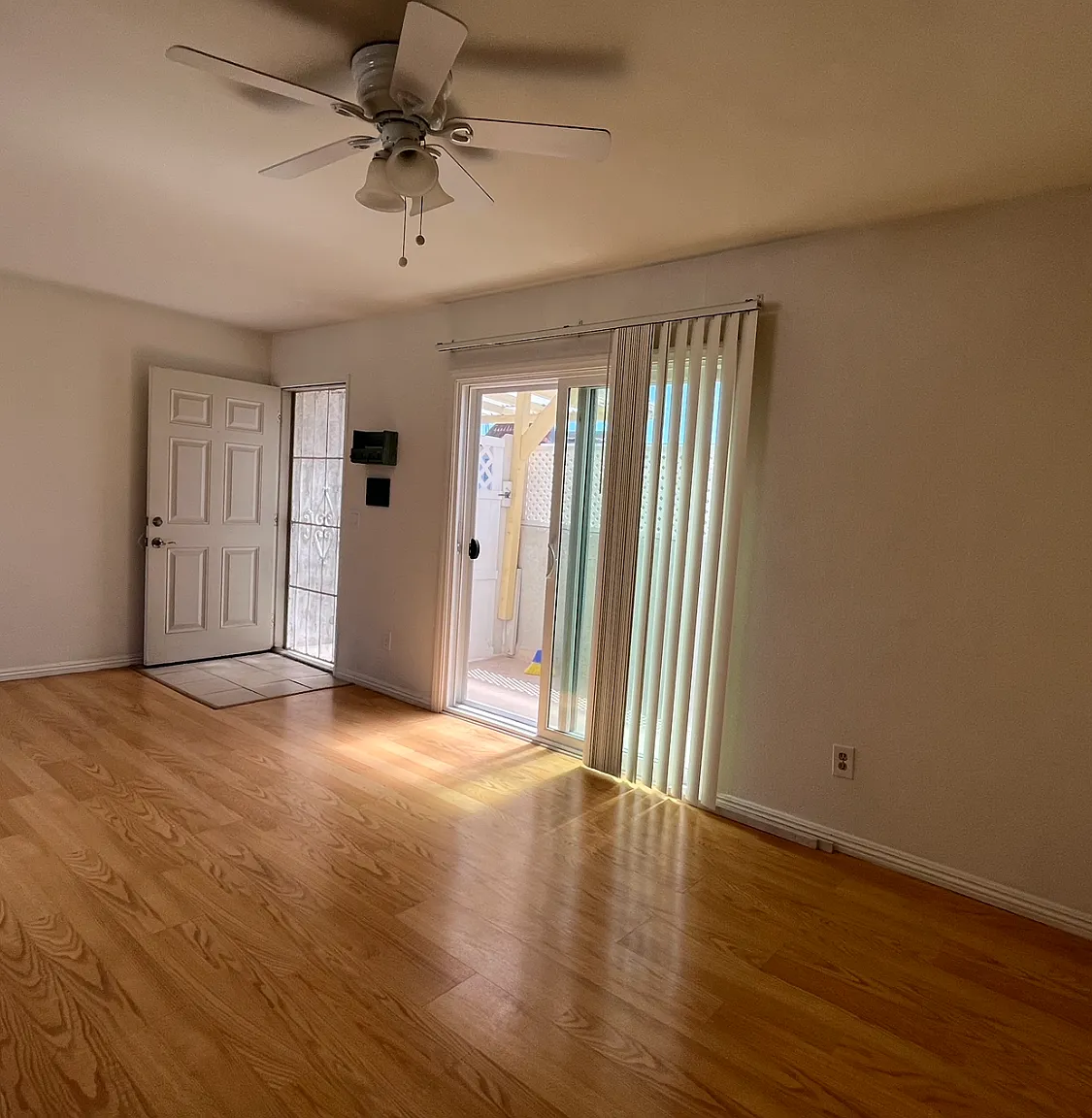 16901 Green Ln — Photo 2
