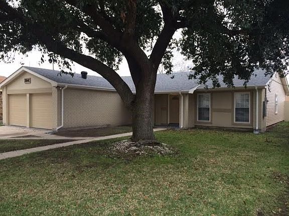 2nd image of 3840 Chadwood Dr