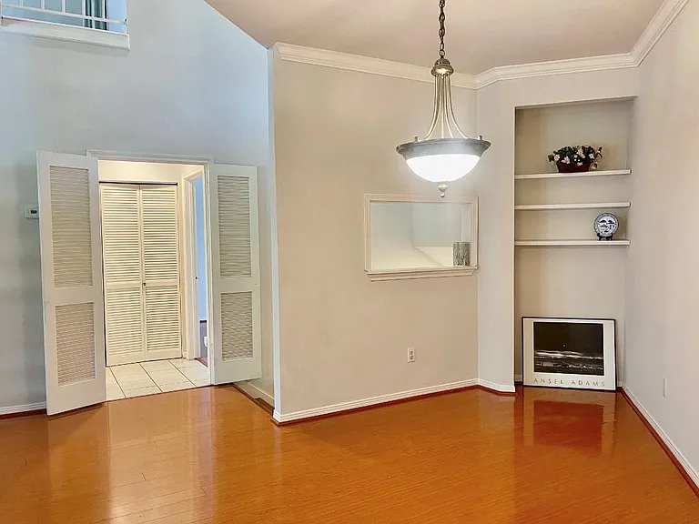 4144 SW Greystone Way #505 — Photo 4