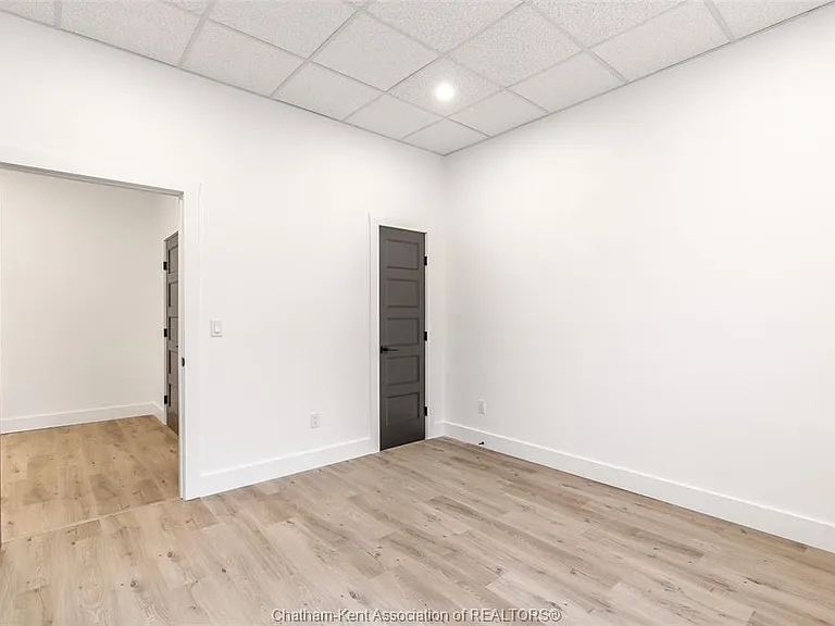 138 King St W #207 — Photo 20
