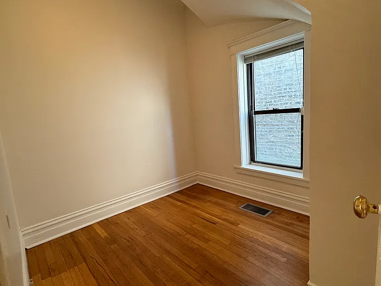 2446 N California Ave #1 — Photo 13