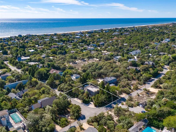 33 Bayberry Ln, Amagansett, NY 11930