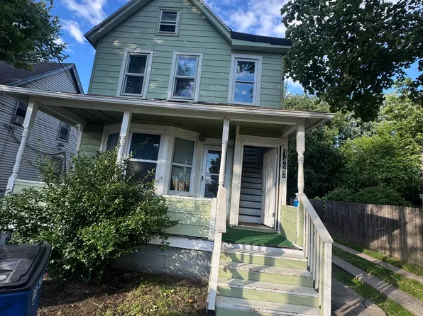 1427 E 51st St, Cleveland, OH