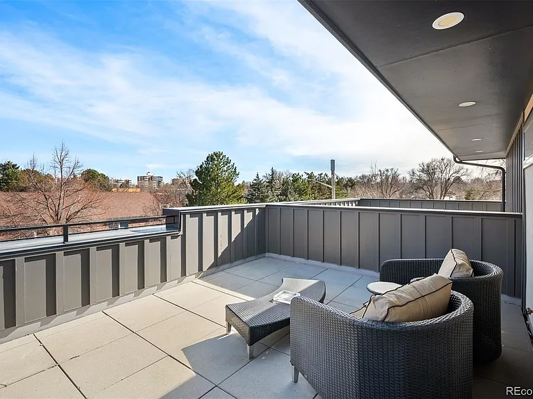 2427 S Race St — Photo 26