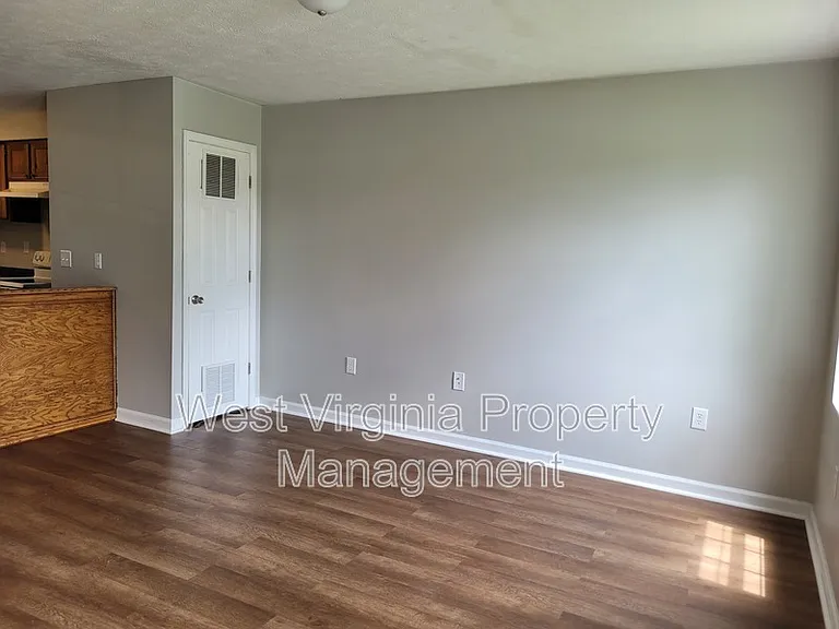 3751 Summerlee Rd #11 — Photo 16