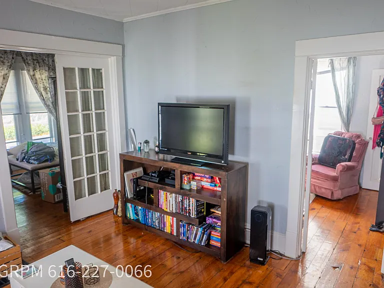 826 Fulton St E #1 — Photo 4