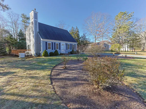 52 Waquoit Farms Drive, East Falmouth, MA 02536