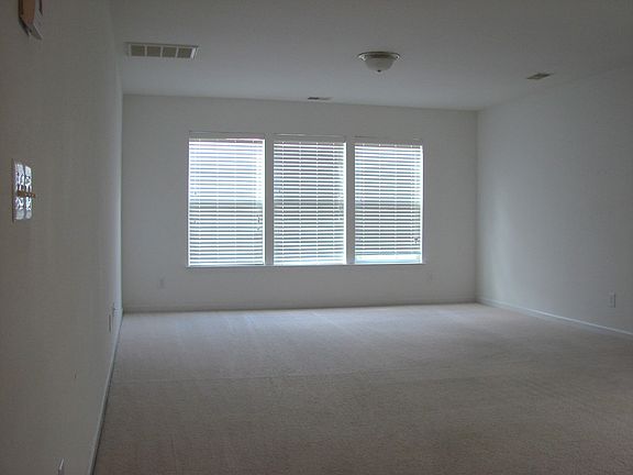 Spacious and Open Living Room/ Dining Room 