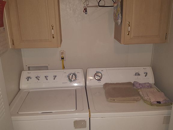5th image of 252 Dawn Ln