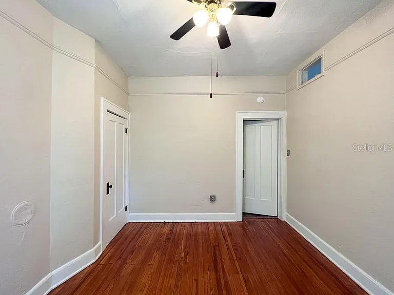 318 NE 2nd Ave #5 — Photo 16