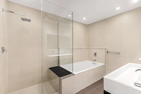 Sold by Living New York | media 10