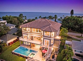 561 Dolphin Ave SE, Saint Petersburg, FL 33705