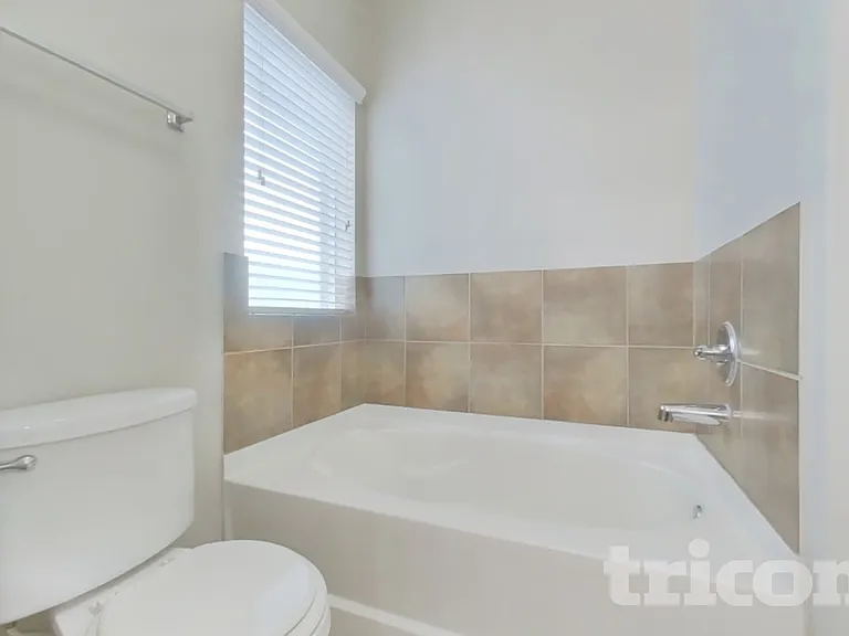 6103 Coleus St — Photo 9