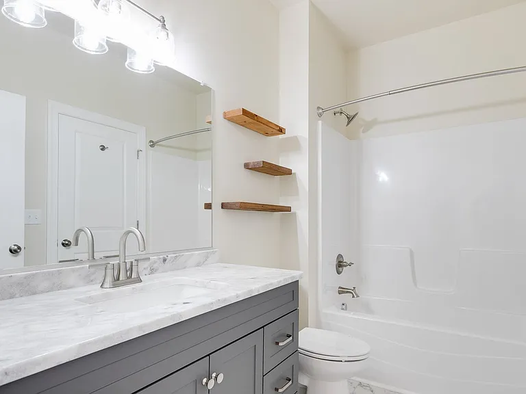 2910 Q St — Photo 9