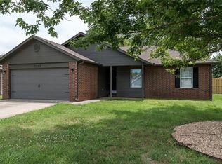 3102 Levi Ln, Bentonville, AR 72712