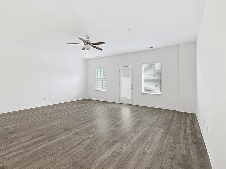 Dartford Townhomes — Photo 11