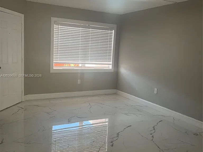 5909 SW 36th Ct #14 — Photo 9