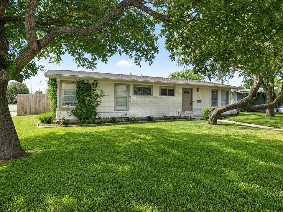 1st image of 1001 Driftwood Pl