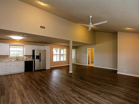 4th image of 5689 Four Seasons Ln
