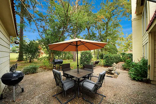 17 Winged Foot Dr Photo 1