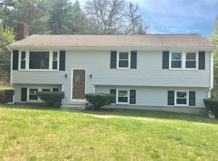 72 Carver Rd, Plymouth, MA 02360