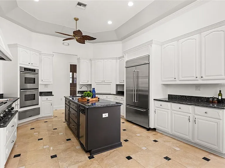 1501 Lake Markham Rd — Photo 32